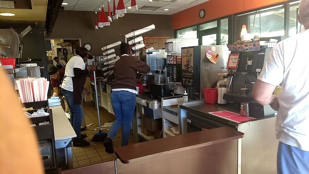 Dunkin | bakery | 2609 N Dixie Hwy Bay #5, Wilton Manors, FL 33305, USA | 9545614171 OR +1 954-561-4171