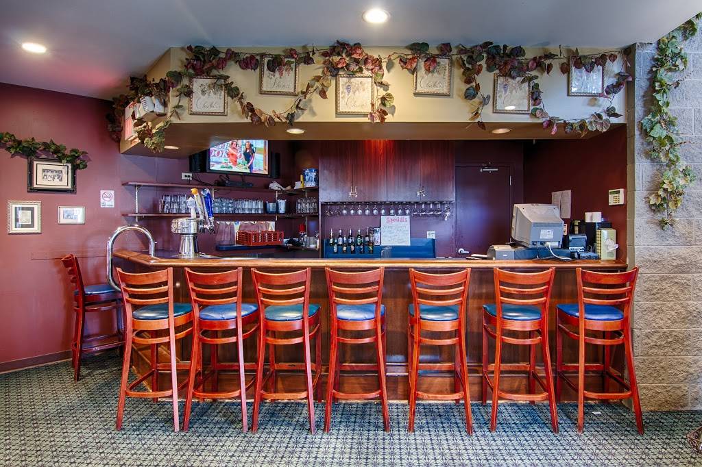 Cemenos Pizza | restaurant | 1630 Essington Rd, Joliet, IL 60435, USA | 8152542500 OR +1 815-254-2500