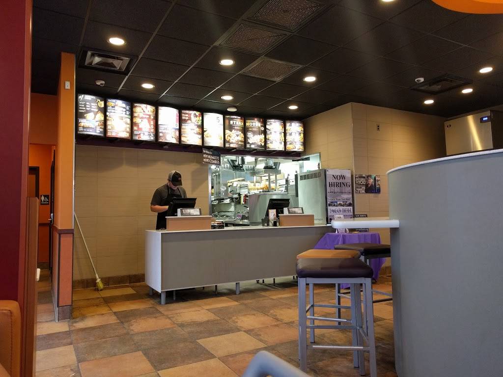 Taco Bell | meal takeaway | 10558 Hartland Square Dr, Hartland, MI 48353, USA | 8106320270 OR +1 810-632-0270