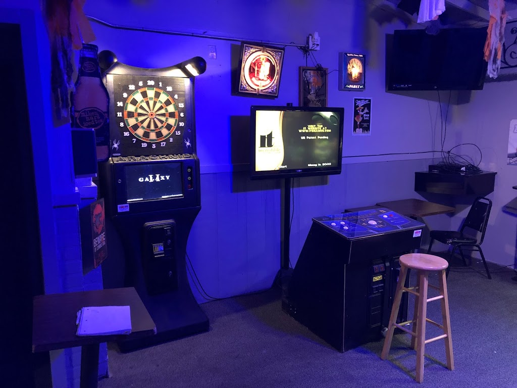 The MoneyPit Bar & Grill | restaurant | 2691 S 7th St, Milwaukee, WI 53215, USA | 4142266664 OR +1 414-226-6664