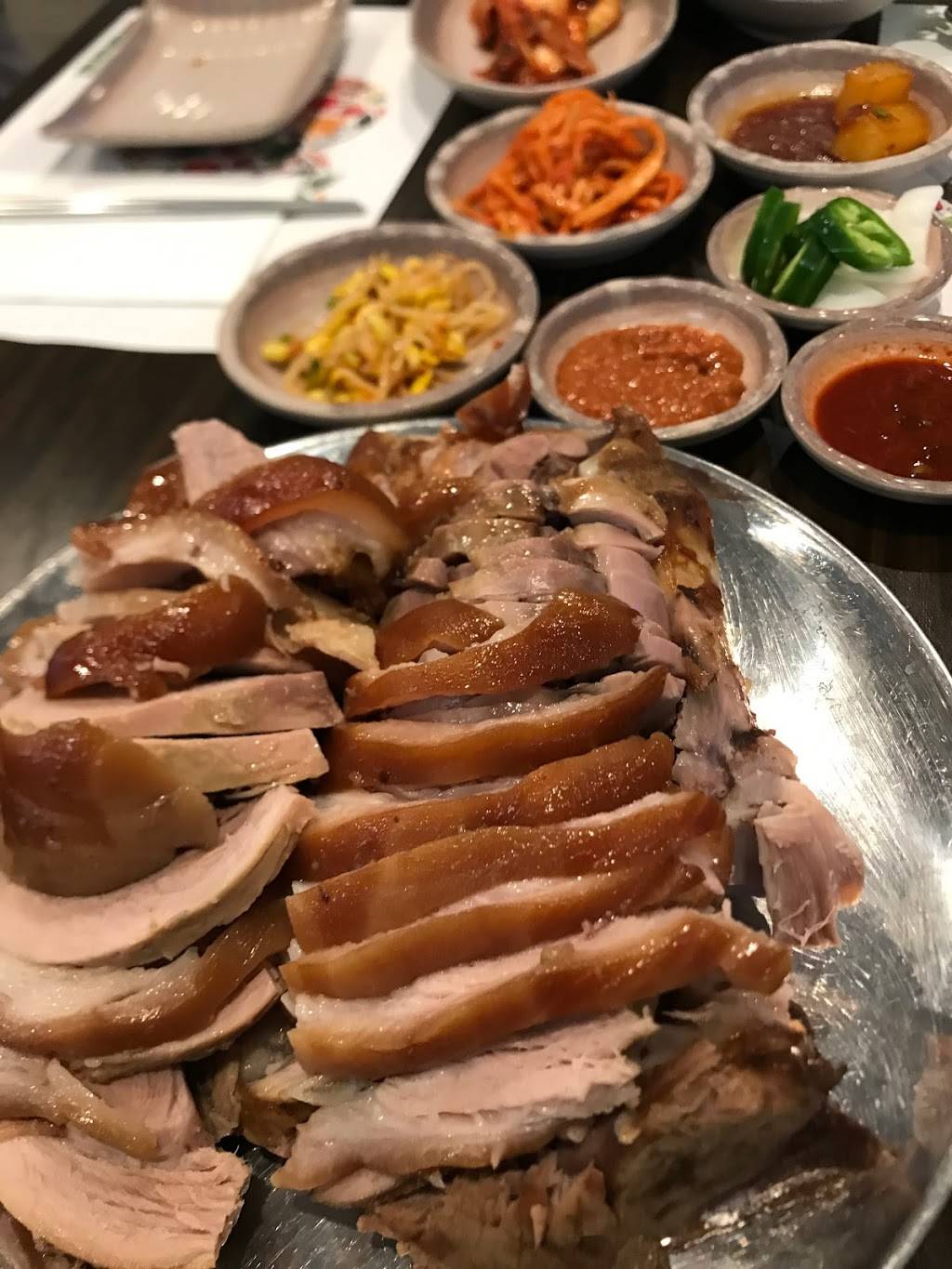 Jangchung Jokbal | restaurant | 2716 W Olympic Blvd, Los Angeles, CA 90006, USA | 2133853535 OR +1 213-385-3535