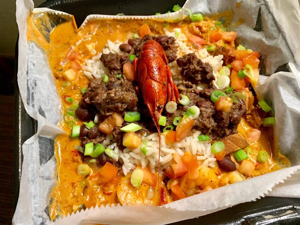 Hurricane Charleys Raw Bar & Grill | restaurant | 300 W Retta Esplanade, Punta Gorda, FL 33950, USA | 9416399695 OR +1 941-639-9695