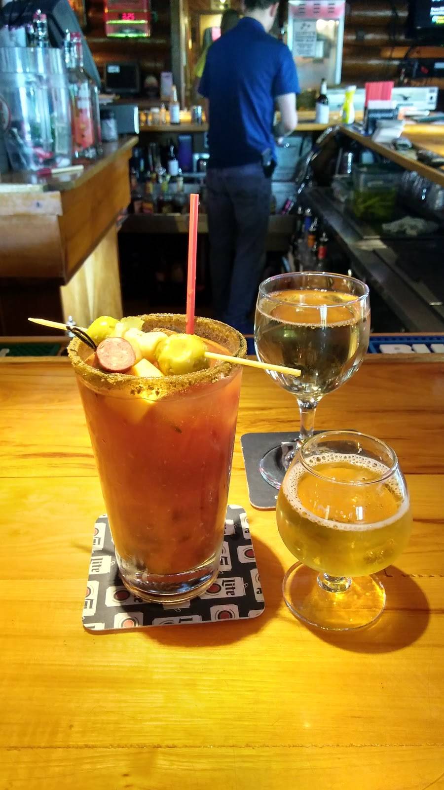 Lumpys Bar & Grill | restaurant | US-45, Eagle River, WI 54521, USA | 7154791515 OR +1 715-479-1515