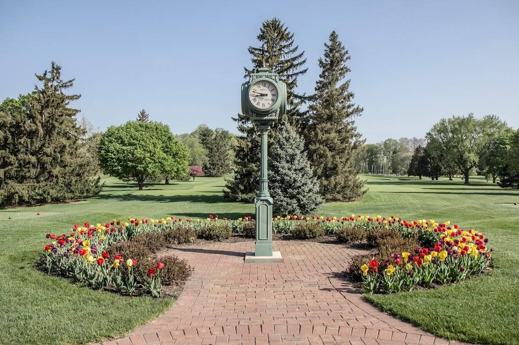 Maple Bluff Country Club | restaurant | 500 Kensington Dr, Madison, WI 53704, USA | 6082492144 OR +1 608-249-2144