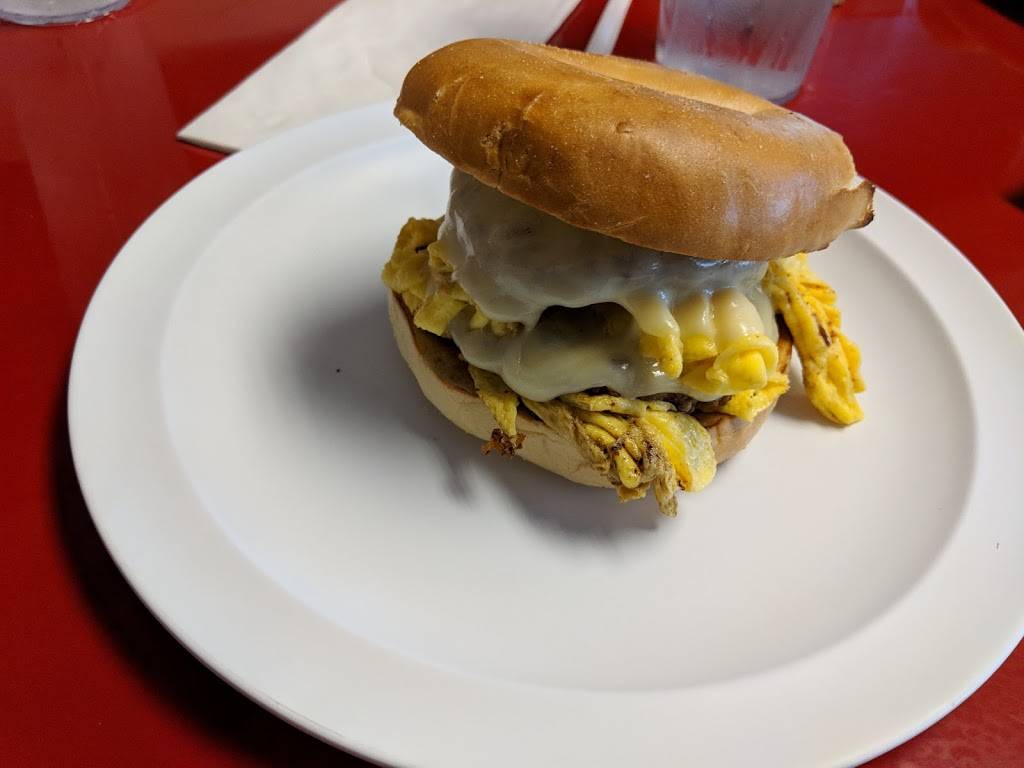 Charlies Diner | restaurant | 8929 Philips Hwy, Jacksonville, FL 32256, USA | 9043630990 OR +1 904-363-0990