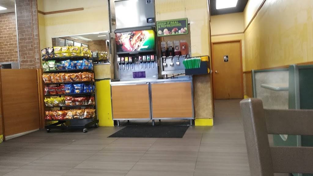 Subway | meal takeaway | 1006 N Springbrook Rd, Newberg, OR 97132, USA | 5035388740 OR +1 503-538-8740