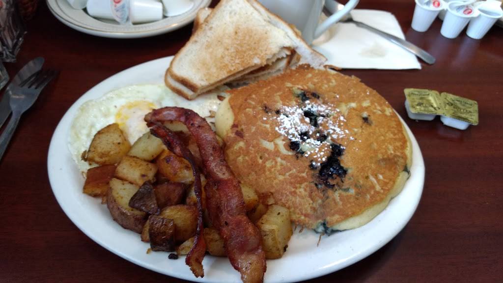 Country Chef Restaurant | restaurant | 139 Main St, Wilmington, MA 01887, USA | 9786589474 OR +1 978-658-9474