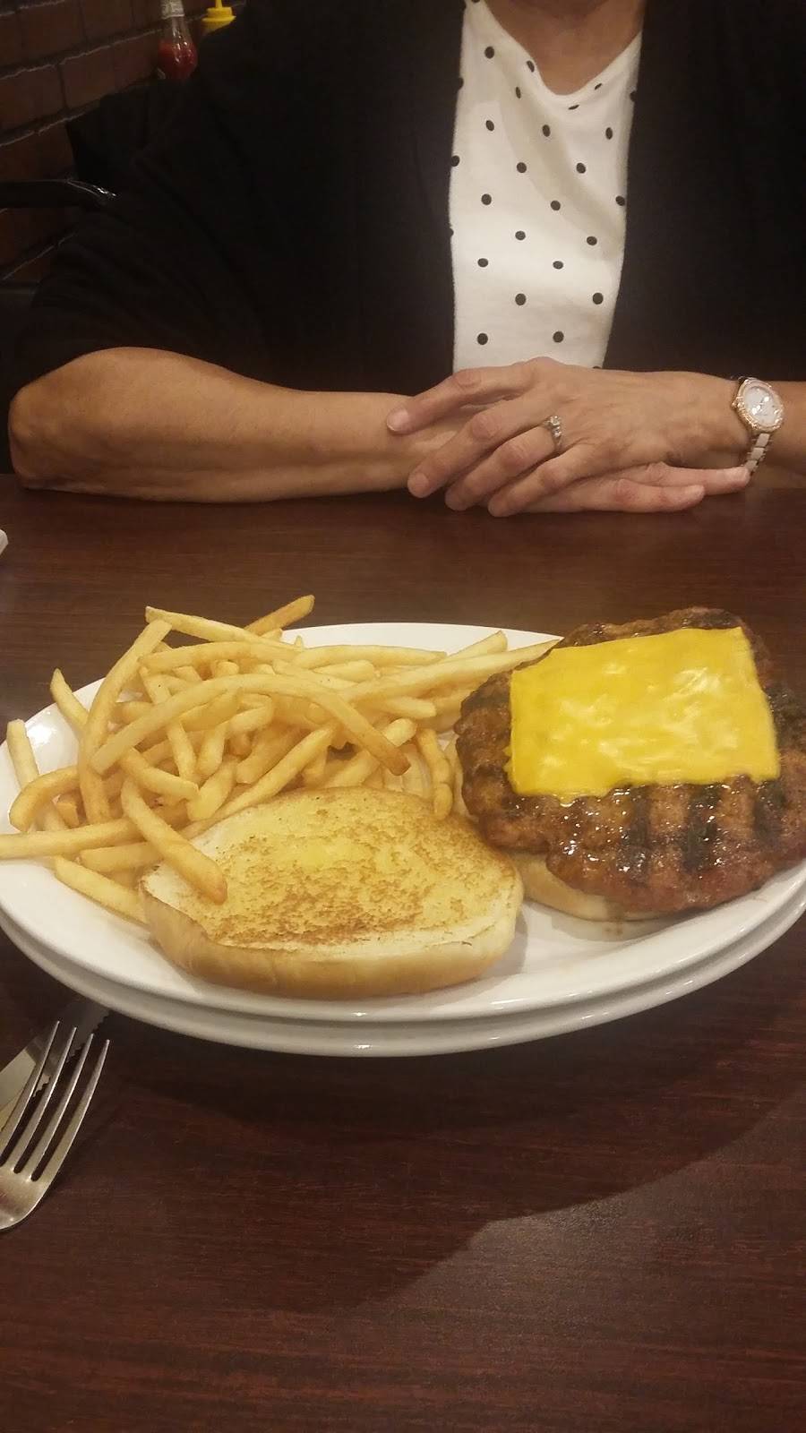 Winns Pizza and Steakhouse Norwalk | restaurant | 1611 Sunset Dr #500, Norwalk, IA 50211, USA | 5159810836 OR +1 515-981-0836