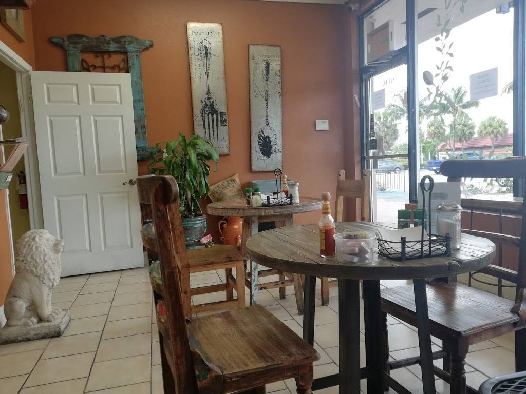 La Fonda De Aurora | restaurant | 222 N Federal Hwy Ste 102, Dania Beach, FL 33004, USA | 3057997675 OR +1 305-799-7675