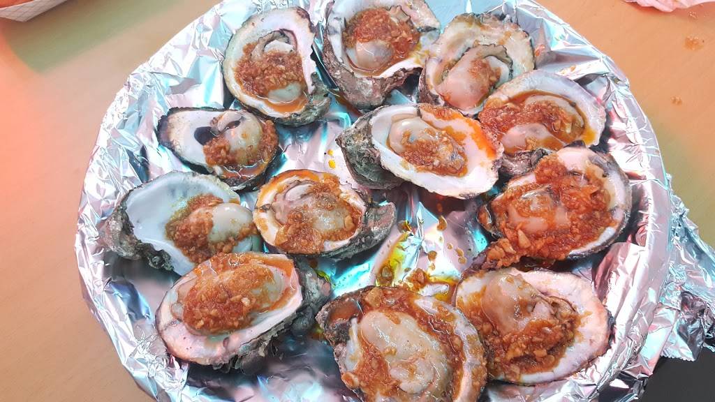 New La Crawfish Boil | restaurant | 10625 Veterans Memorial Dr Suite I, Houston, TX 77038, USA | 2814489500 OR +1 281-448-9500