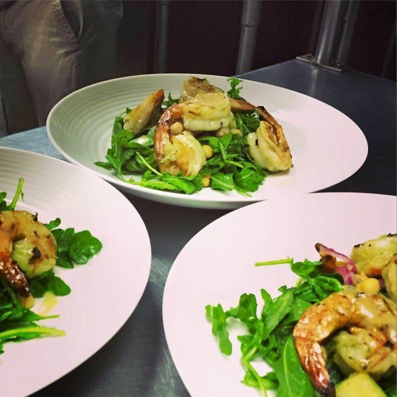 The Lakeview Tavern | restaurant | 290 E Grassy Sprain Rd, Yonkers, NY 10710, USA | 9143372183 OR +1 914-337-2183