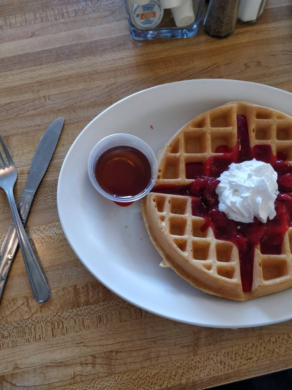 Waffle Factory | restaurant | 2253 Jackson Ave, Escalon, CA 95320, USA | 2098388888 OR +1 209-838-8888