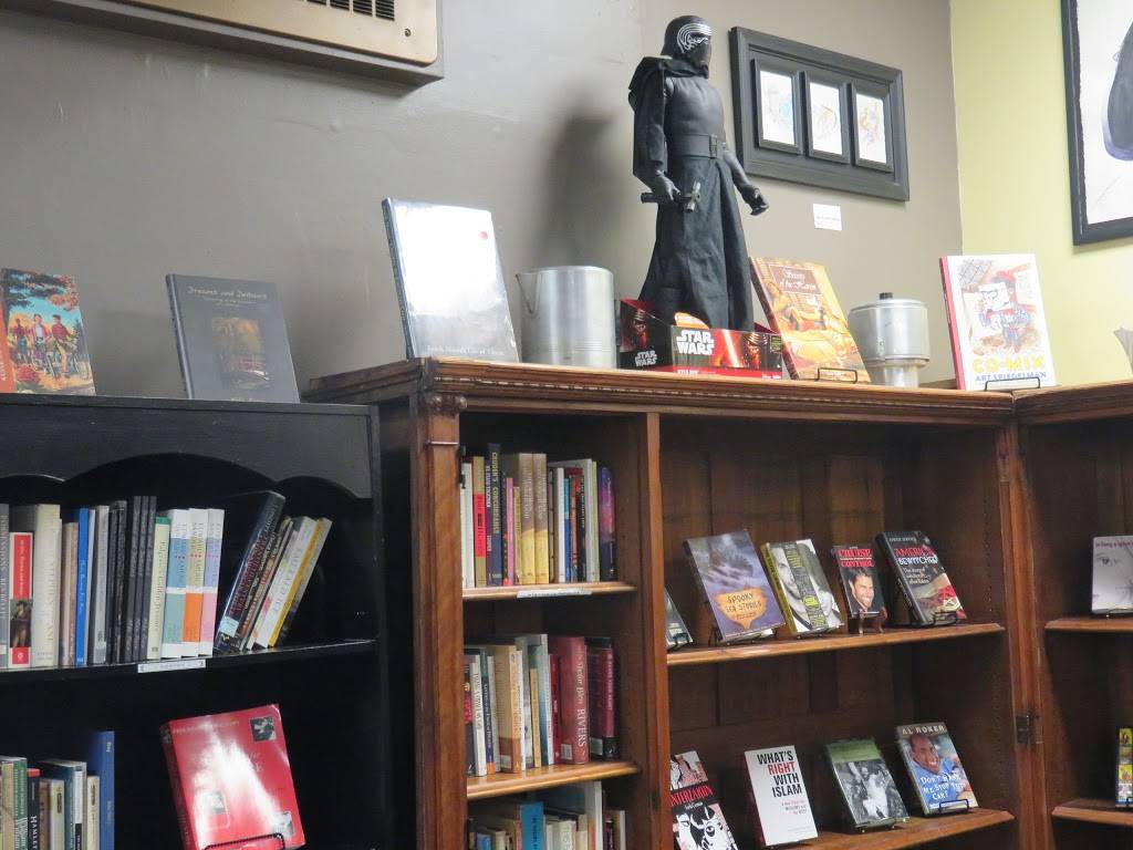 Plain Talk Books & Coffee | cafe | 602 E Grand Ave, Des Moines, IA 50309, USA | 5152430815 OR +1 515-243-0815