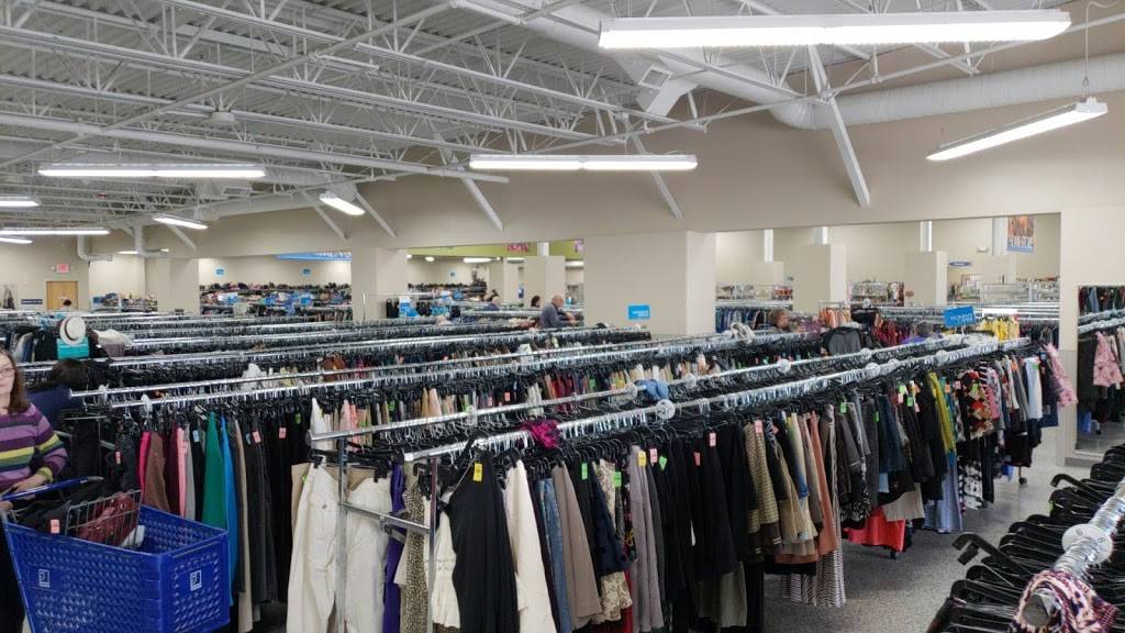 Hinsdale Lake Commons | shopping mall | 6300 Kingery Hwy, Willowbrook, IL 60527, USA | 6306452800 OR +1 630-645-2800