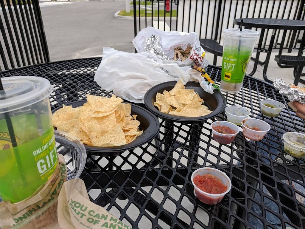 Moes Southwest Grill | restaurant | 2620 SE Federal Hwy, Stuart, FL 34994, USA | 7726786696 OR +1 772-678-6696