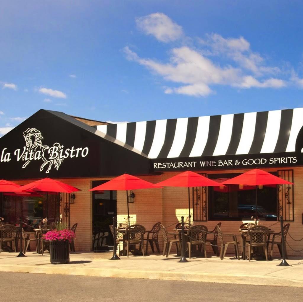 La Vita Bistro | meal takeaway | 102 S Howell St, Pinckney, MI 48169, USA | 7348781111 OR +1 734-878-1111