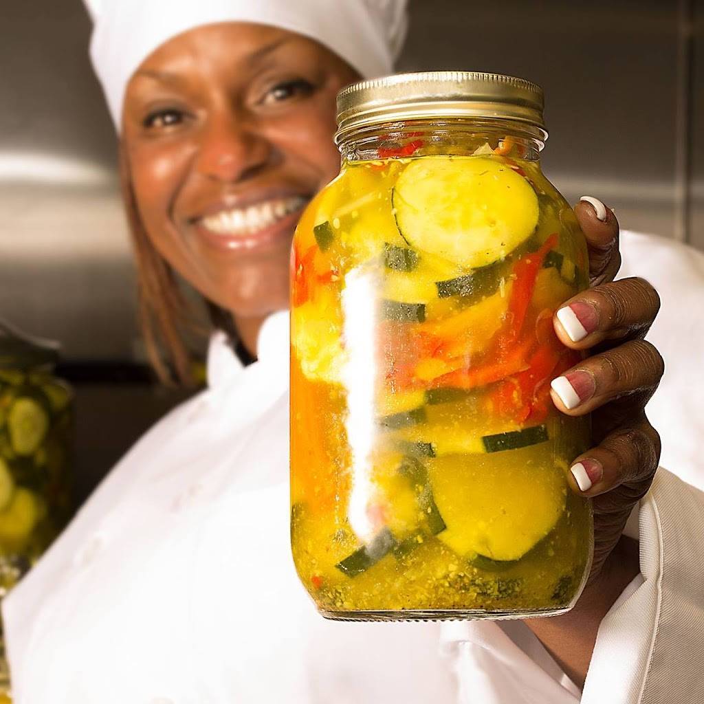 The Salad Surgeon @ Pinnacle Pickles | restaurant | 5816 Bluffman Dr, Dallas, TX 75241, USA | 2148540443 OR +1 214-854-0443