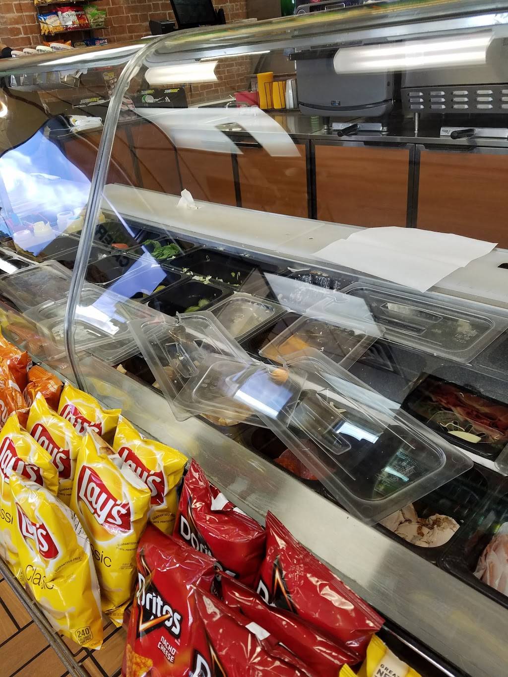 Subway | restaurant | 416 W McIntyre St, Mullins, SC 29574, USA | 8434644084 OR +1 843-464-4084