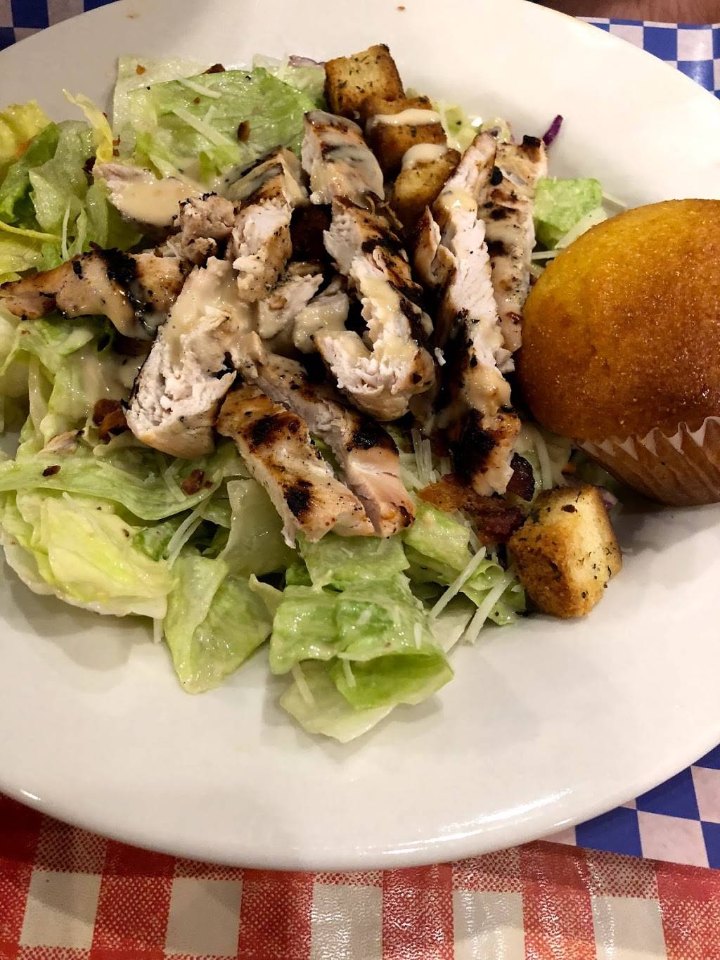 Famous Daves Bar-B-Que | restaurant | 1631 W Lake St, Addison, IL 60101, USA | 6302610100 OR +1 630-261-0100