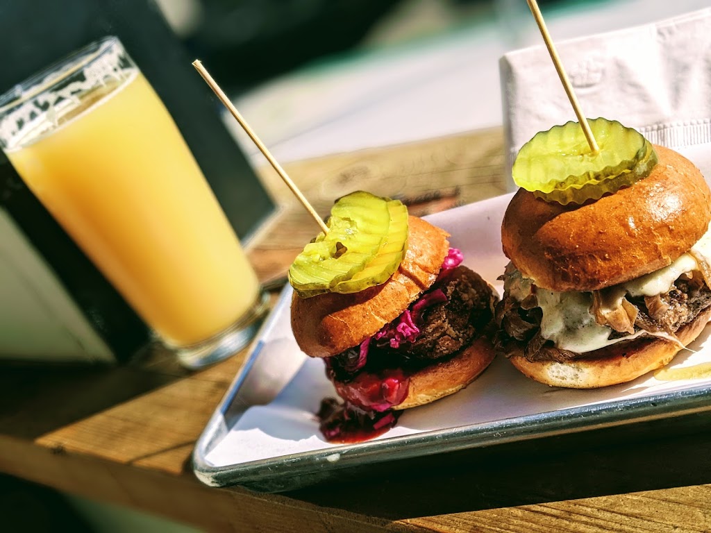 Rosemaries Burgers | restaurant | 4112 Napier St, San Diego, CA 92110, USA | 8329280647 OR +1 832-928-0647