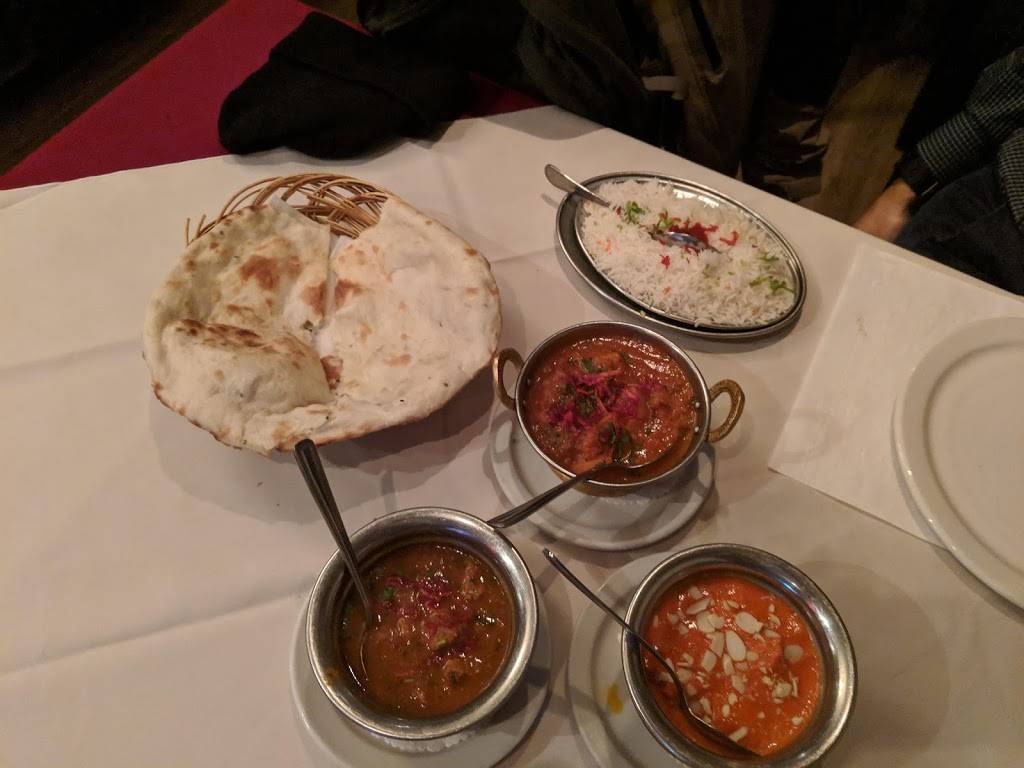 Restaurant Cari Mela | meal delivery | 2556 Rue Centre, Montréal, QC H3K 1J8, Canada | 5149898259 OR +1 514-989-8259