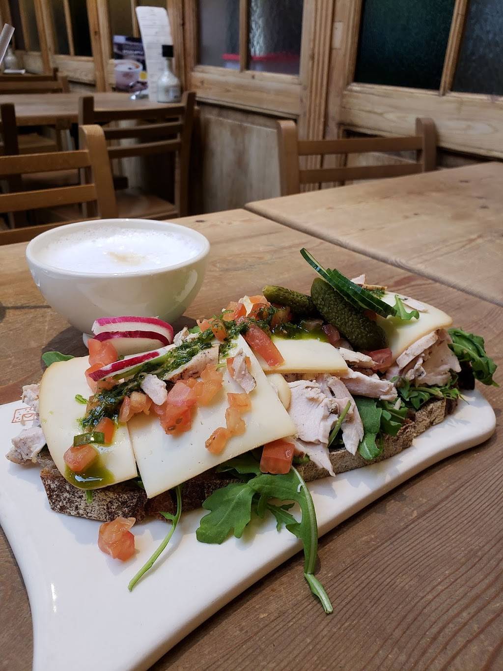 Le Pain Quotidien | restaurant | 13045 Ventura Blvd, Studio City, CA 91604, USA | 8189861929 OR +1 818-986-1929