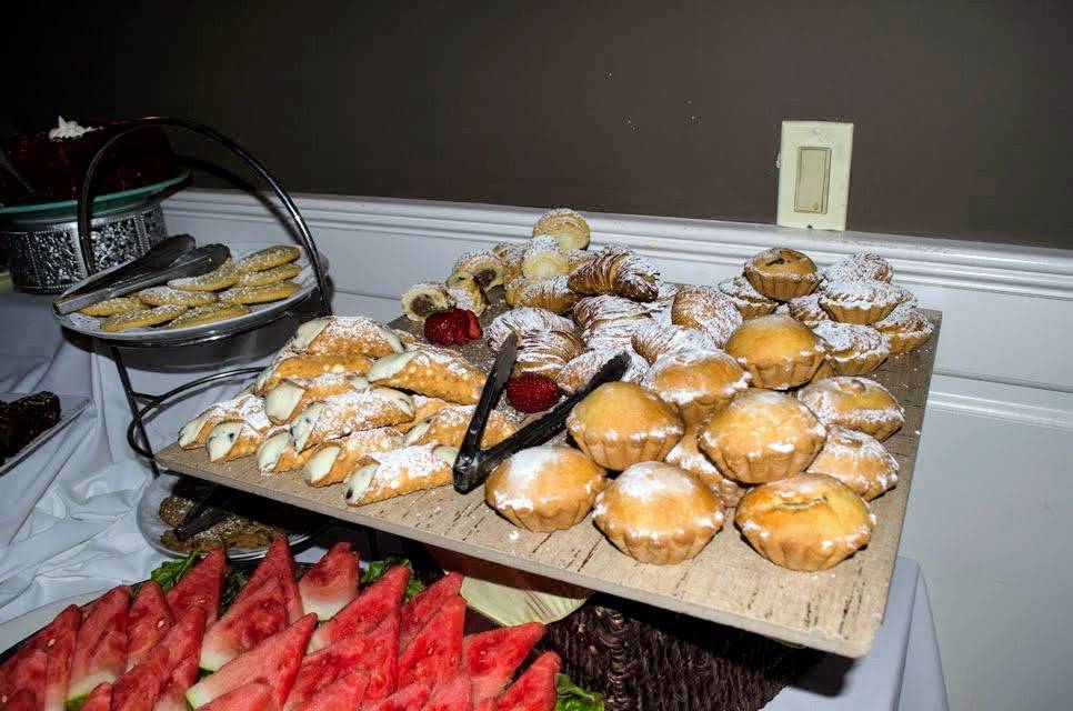 Anthonys of Guilford | restaurant | 2392 Boston Post Rd, Guilford, CT 06437, USA | 2035334259 OR +1 203-533-4259