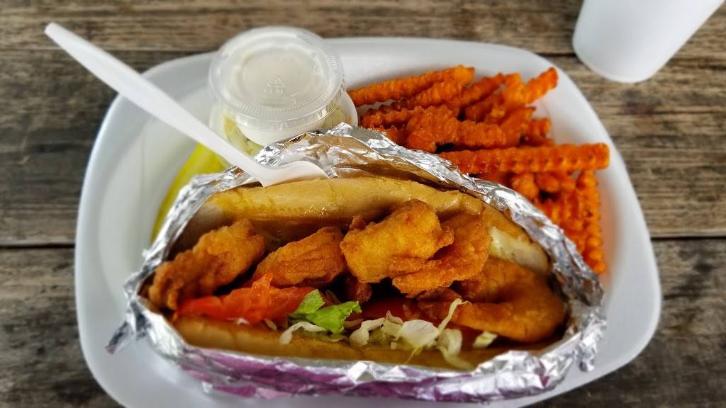 The Dog House And More | restaurant | 106 N U.S. Hwy 41, Ruskin, FL 33570, USA | 8134194325 OR +1 813-419-4325