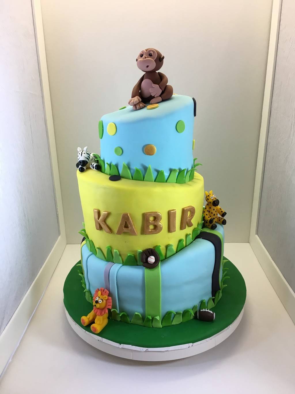 Icings R us | bakery | 2672 Windsor Hill Dr, Windermere, FL 34786, USA | 4075308940 OR +1 407-530-8940