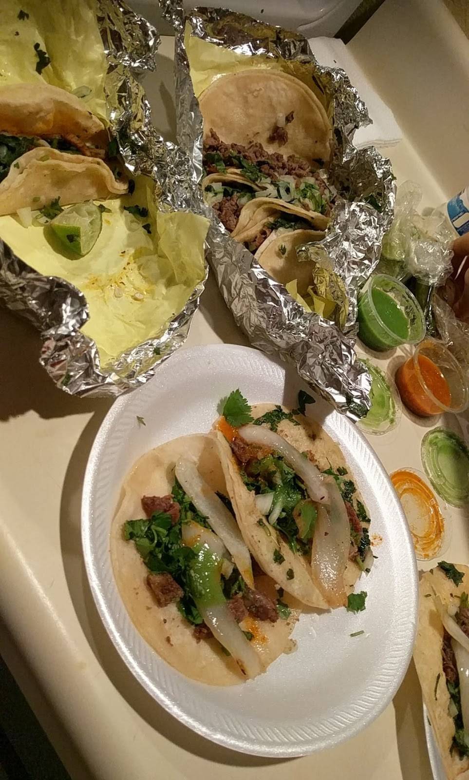 Taco Sahuayo | restaurant | 2934 E McDowell Rd, Phoenix, AZ 85008, USA | 6024187614 OR +1 602-418-7614