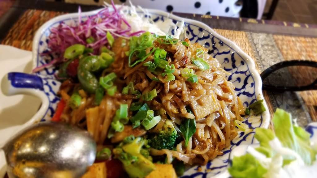 Sabai Thai Cuisine | restaurant | 4055 Carling Ave, Kanata, ON K2K 2A4, Canada | 6132718885 OR +1 613-271-8885