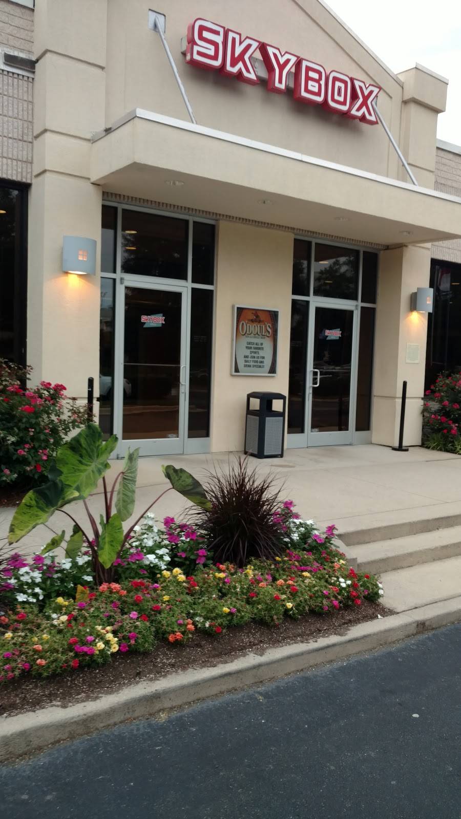 88 Oaks Carolina Kitchen and Bar | restaurant | 7316, 3415 Wake Forest Rd, Raleigh, NC 27609, USA | 9198784917 OR +1 919-878-4917