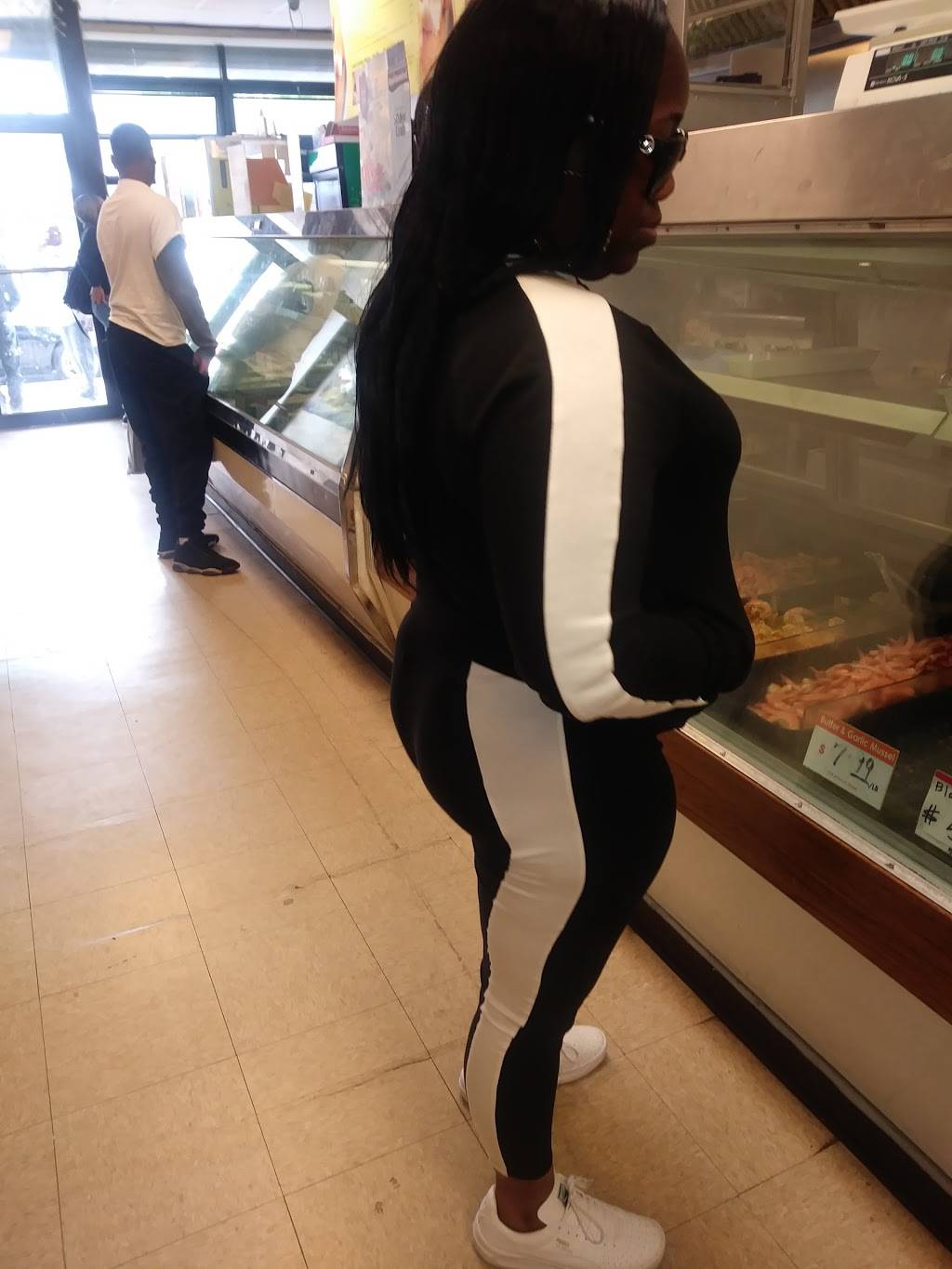 BJs New World Seafood menu | meal takeaway | 4086 Lancaster Ave, Philadelphia, PA 19104, USA | 2158236968 OR +1 215-823-6968