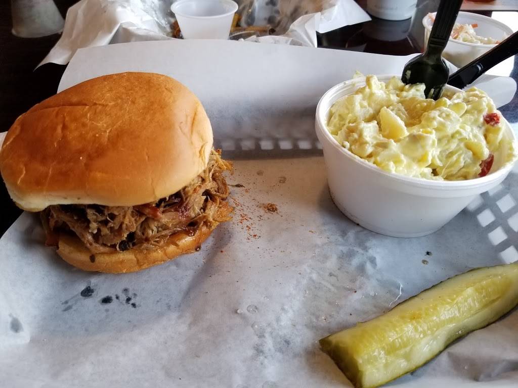 RACKS-BBQ, BURGERS & BREWS | restaurant | 4840 Venture Dr, Southaven, MS 38671, USA | 6624707675 OR +1 662-470-7675