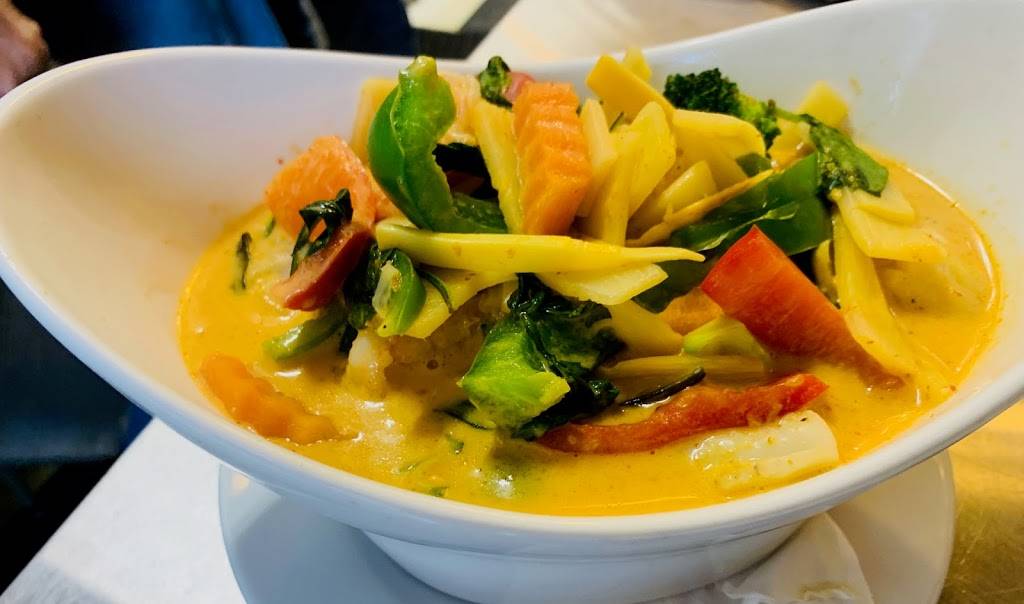 Thai & I restaurant (Shrewsbury) | restaurant | 274 South St, Shrewsbury, MA 01545, USA | 5087624814 OR +1 508-762-4814