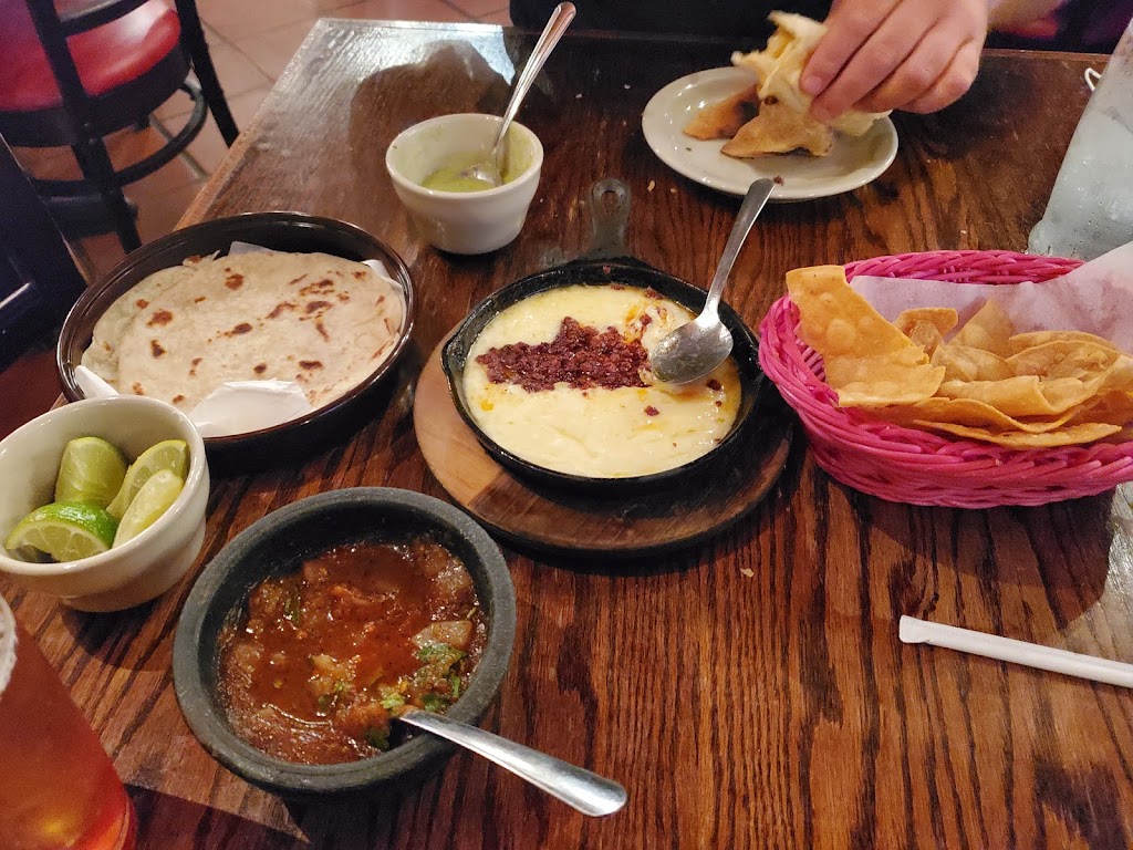 La Carreta Carnes Asadas | restaurant | 9109 McPherson Rd #4, Laredo, TX 78045, USA | 9567960338 OR +1 956-796-0338