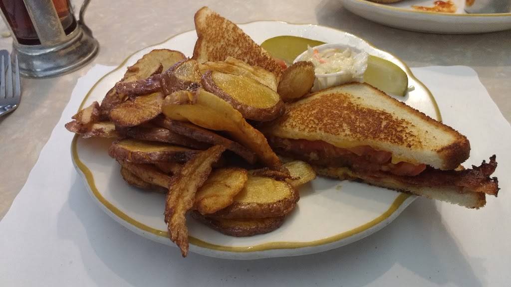 Hildebrandts | restaurant | 84 Hillside Avenue, Williston Park, NY 11596, USA | 5167410608 OR +1 516-741-0608