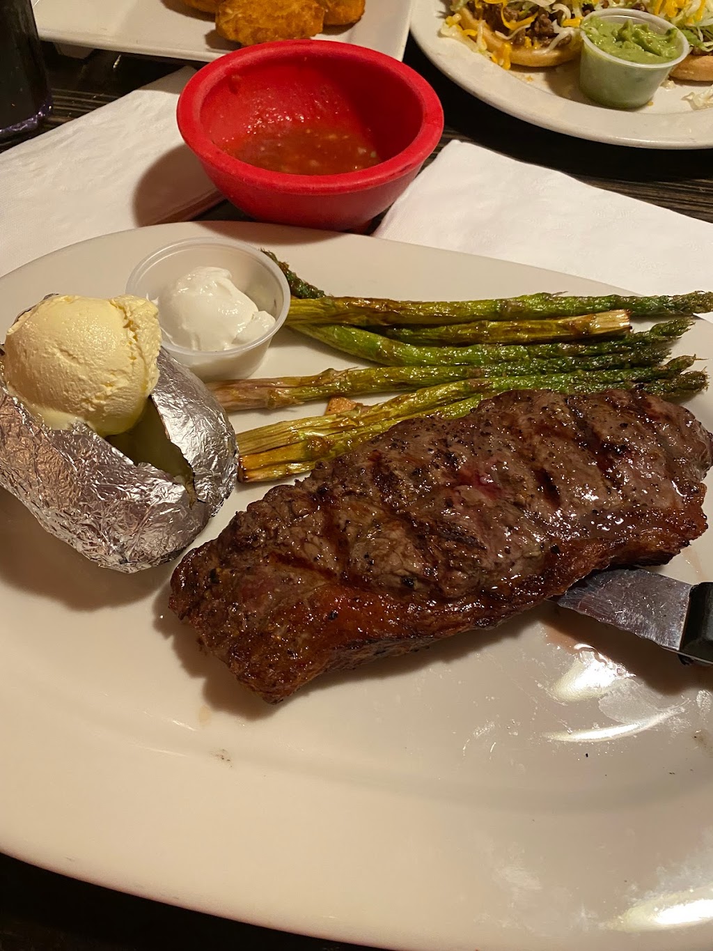 Los Domingos Restaurant and Lounge | restaurant | 1520 E Main St, Barstow, CA 92311, USA | 7602561381 OR +1 760-256-1381