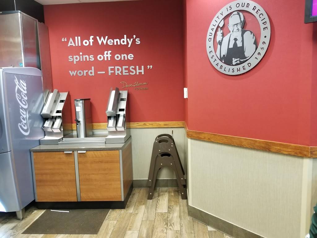 Wendys | restaurant | 727 S Cooper Rd, Gilbert, AZ 85233, USA | 4805583828 OR +1 480-558-3828