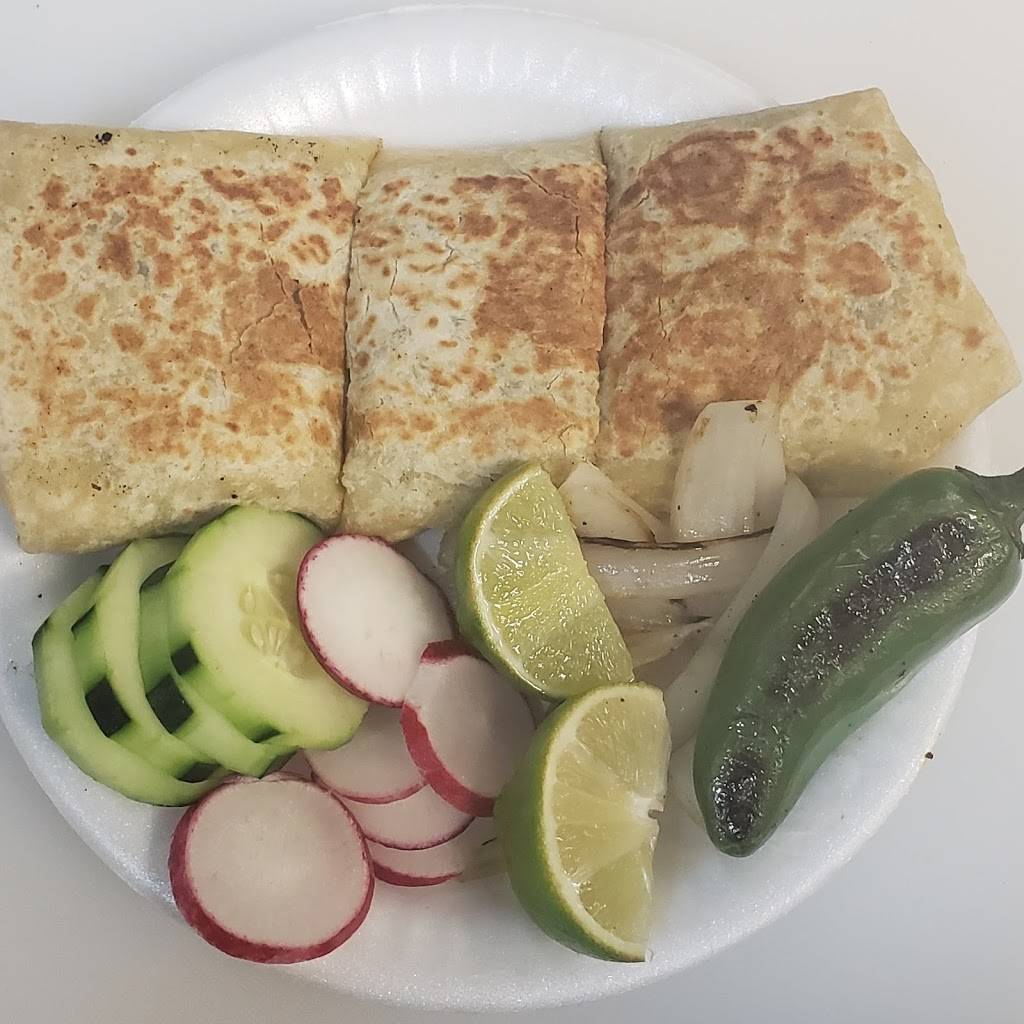 Angels Tacos Truck | restaurant | 2055 Reseda Blvd, Northridge, CA 91324, USA | 8182134166 OR +1 818-213-4166