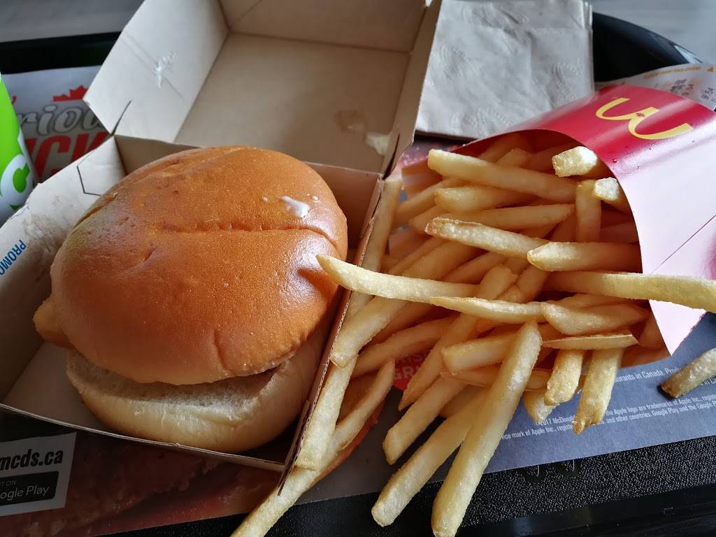 McDonalds | cafe | 40 Sportsworld Dr, Kitchener, ON N2P 2J1, Canada | 5196531901 OR +1 519-653-1901