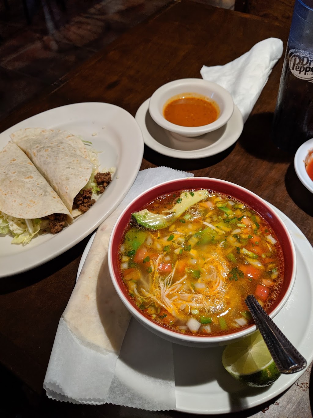 El Rio Lindo | restaurant | 641 Oakland Ave, Helena, AR 72342, USA | 8703384320 OR +1 870-338-4320