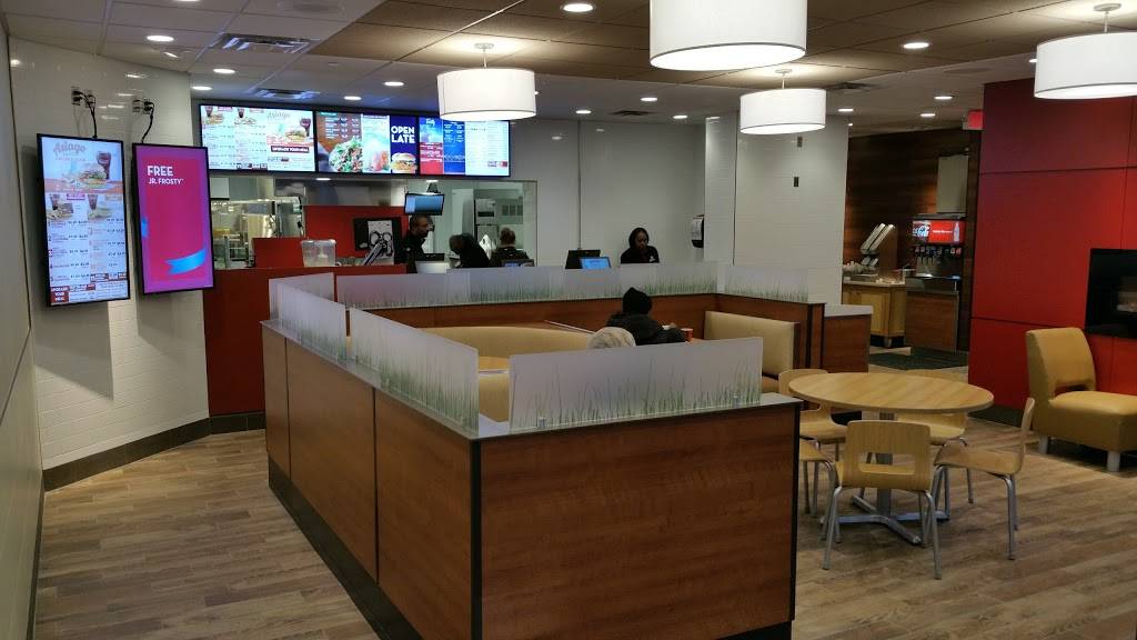 Wendys | restaurant | 1513 Chestnut St, Philadelphia, PA 19102, USA | 2155694087 OR +1 215-569-4087
