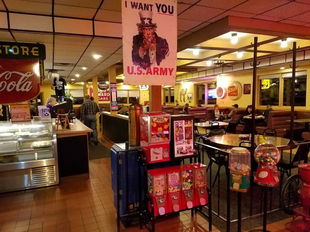 Hi-Way Diner | restaurant | 2105 NE-2, Lincoln, NE 68502, USA | 4024236066 OR +1 402-423-6066