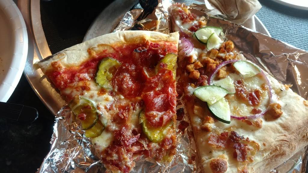 La Festa Brick & Brew | restaurant | 300 Central Ave, Dover, NH 03820, USA | 6037434100 OR +1 603-743-4100