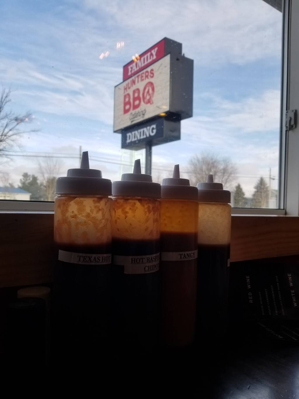 Hunters Barbeque | restaurant | 204 E State St, Etna Green, IN 46524, USA | 5748586059 OR +1 574-858-6059