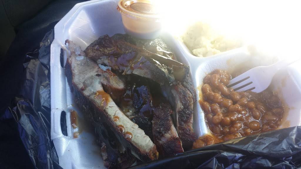 Lakeside Grocery & Barbecue | restaurant | 2101 Laurel St, Shreveport, LA 71103, USA | 3184255241 OR +1 318-425-5241