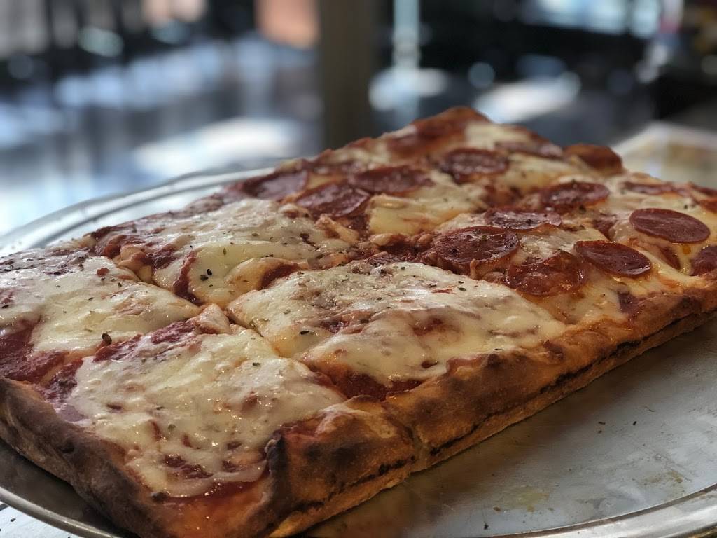 Two Cousins Pizza -Downtown | meal delivery | 155 E King St, Lancaster, PA 17602, USA | 7179457724 OR +1 717-945-7724