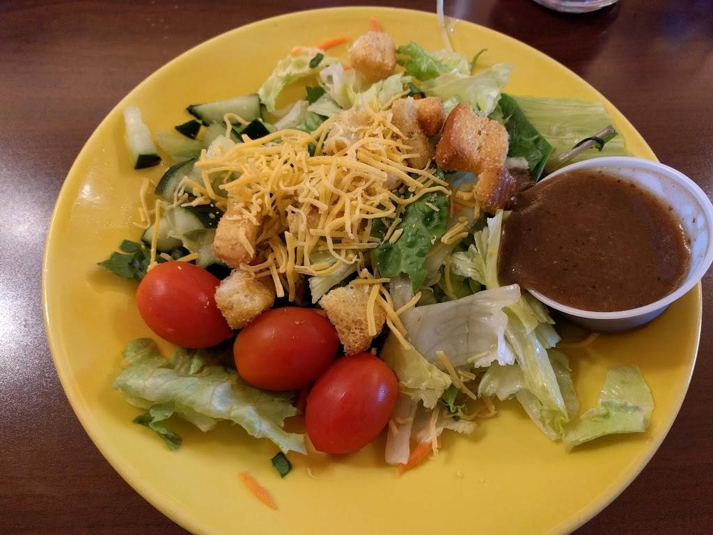 Village Inn | bakery | 2901 N Main St, Hutchinson, KS 67502, USA | 6206623116 OR +1 620-662-3116