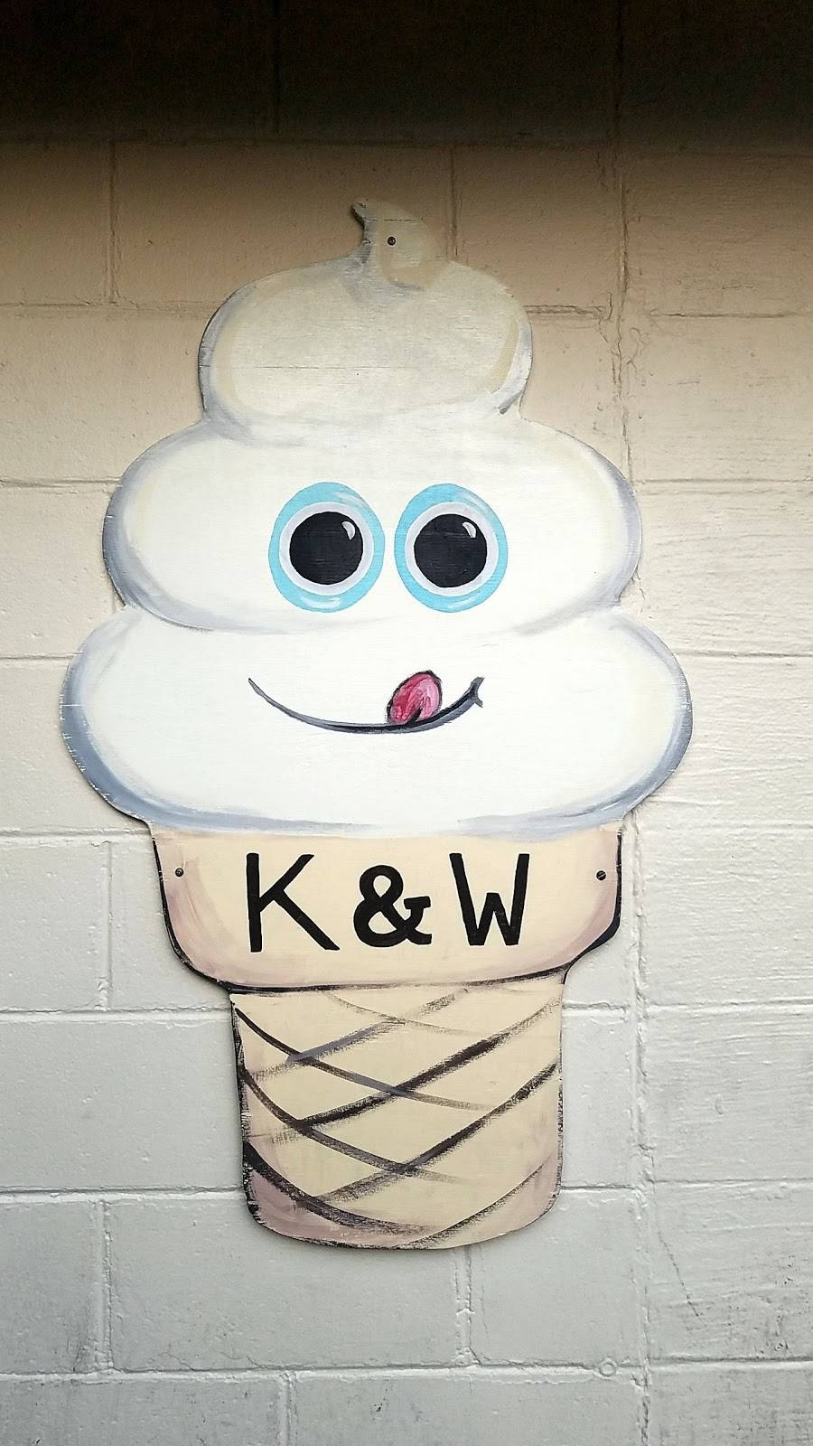 K&W Drive-In | restaurant | 450 S Main St, Springboro, OH 45066, USA | 9377481621 OR +1 937-748-1621